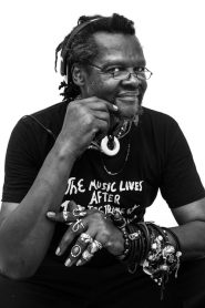Thumbs Up for Mother Universe: The Lonnie Holley Story